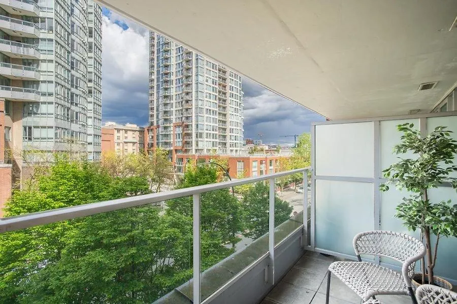 Appartamento Downtown Retreat With Pool Jacuzzi And Gym Near Rogers Arena Vancouver 0*,  Canada